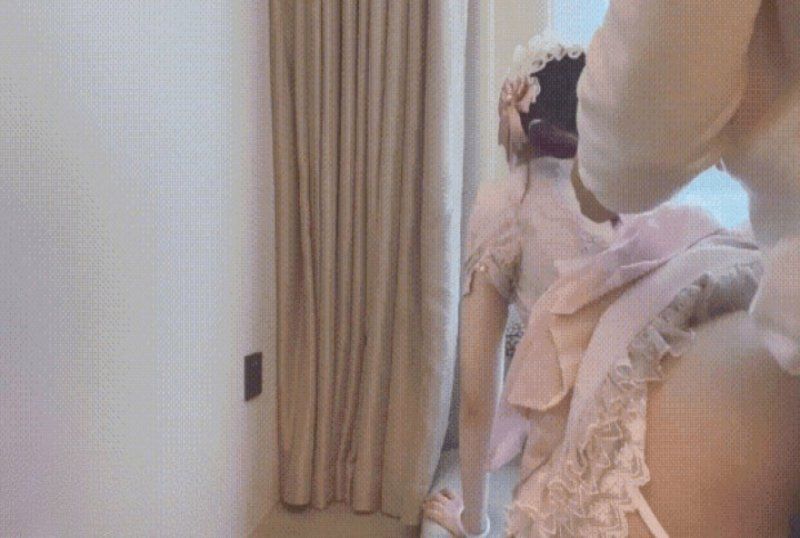 杏吧傳媒 小蘿莉被啤酒肚拉住雙馬尾後入暴力抽插-洛洛幻想屋