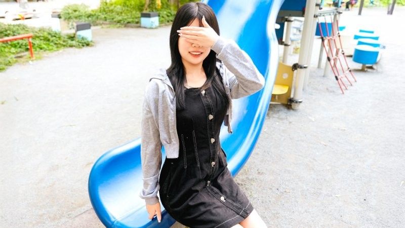 試著讓乳頭內陷的女孩進行乳交,強制深喉口交,內射及清理口交 小池未祐